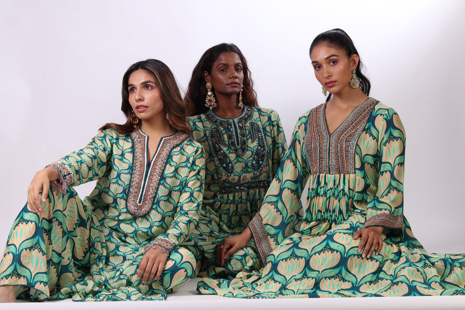 The Tulipāṁsa Collection